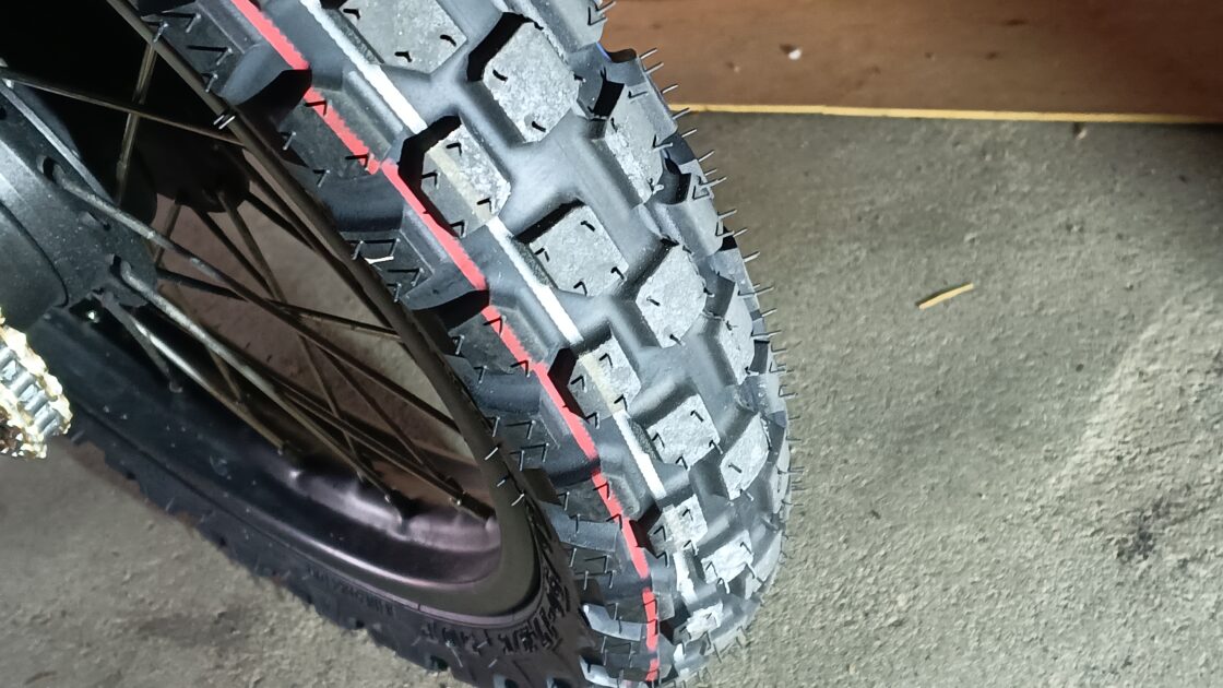 交換後のリアタイヤ画像